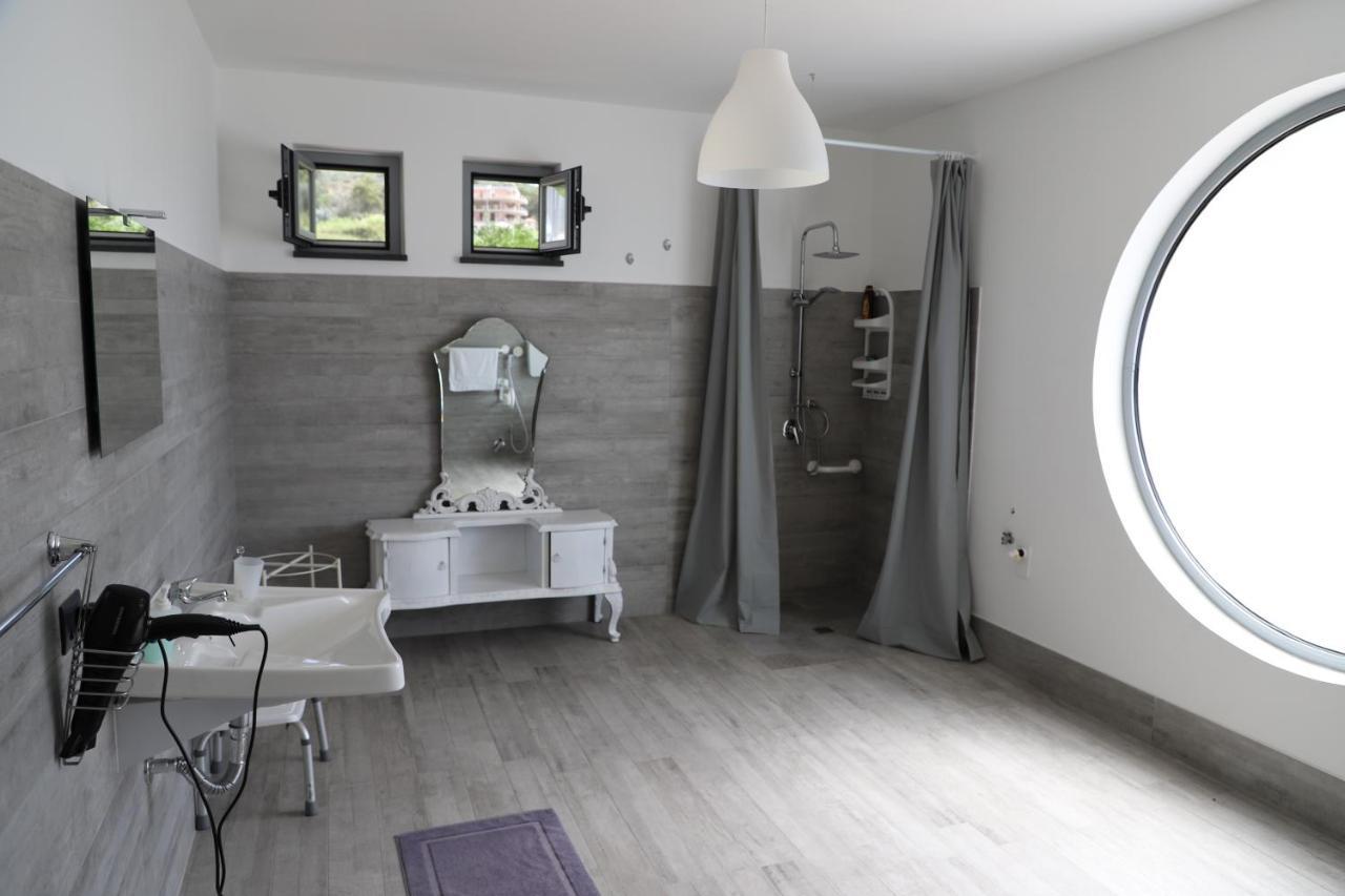 アックエドルチ Assabinirica Bed & Breakfast エクステリア 写真